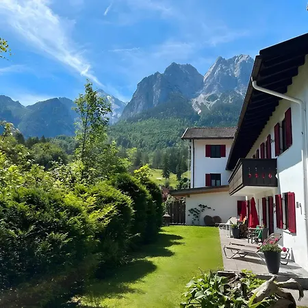 Bayern Apartment *